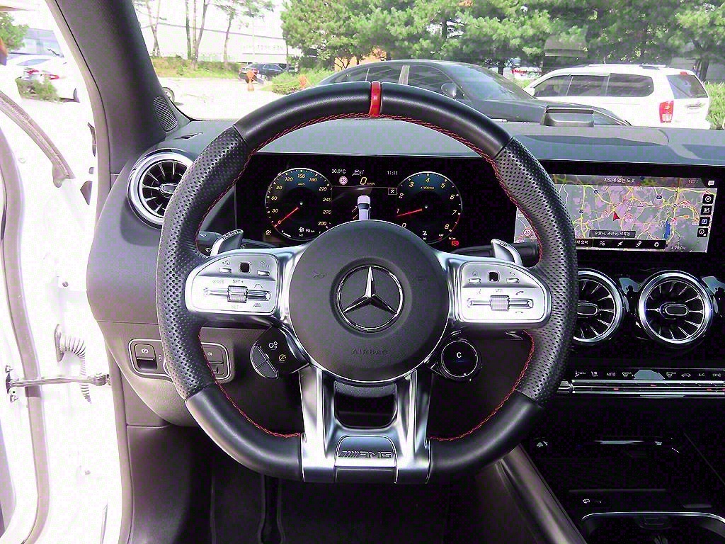 Mercedes Benz CLA Class - Vista 8