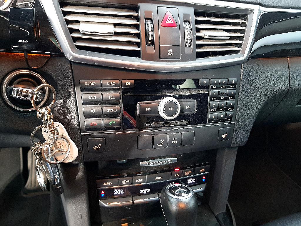 Mercedes Benz E class 2010 Plateado - Importación desde Corea - HF Imports Iquique - Foto 13