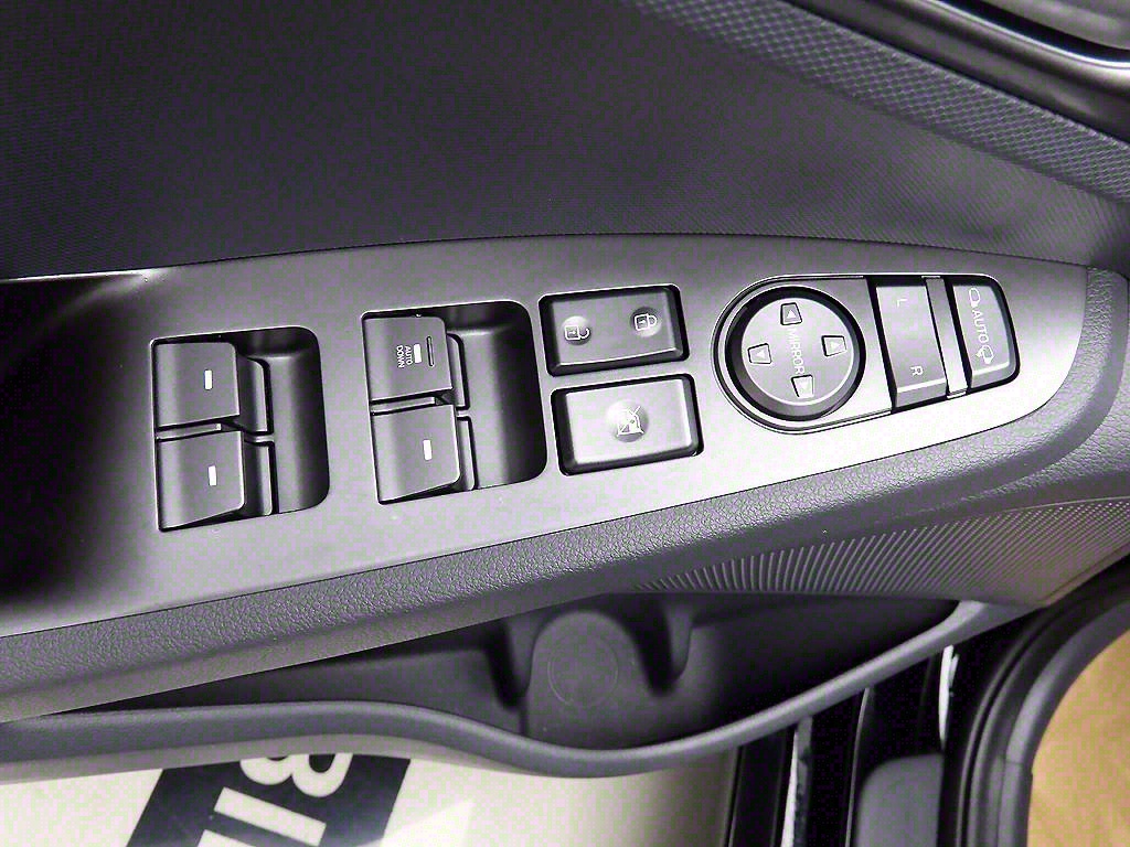 HYUNDAI Ioniq - Vista 11