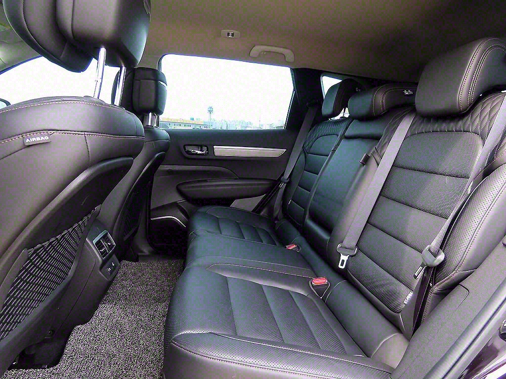 SAMSUNG QM6 - Vista 6