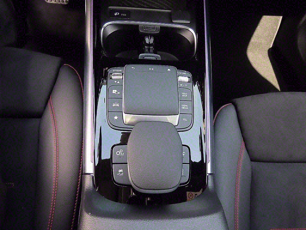 Mercedes Benz CLA Class 2023 Blanco - Importación desde Corea - HF Imports Iquique - Foto 13