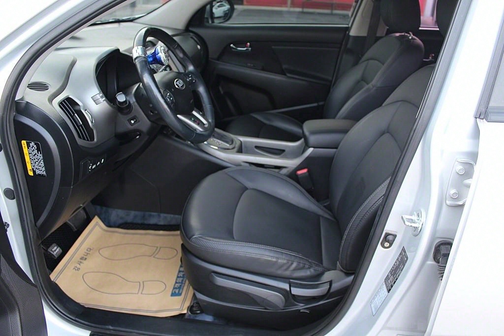 KIA Sportage 2014 Plateado - Importación desde Corea - HF Imports Iquique - Foto 9