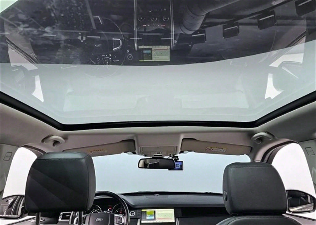 Land Rover Discovery Sports - Vista 11