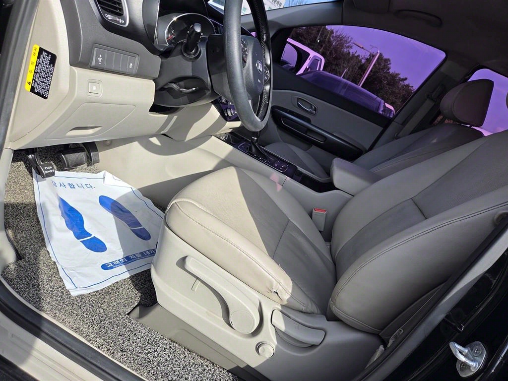 KIA Carnival 2015 Negro - Importación desde Corea - HF Imports Iquique - Foto 15