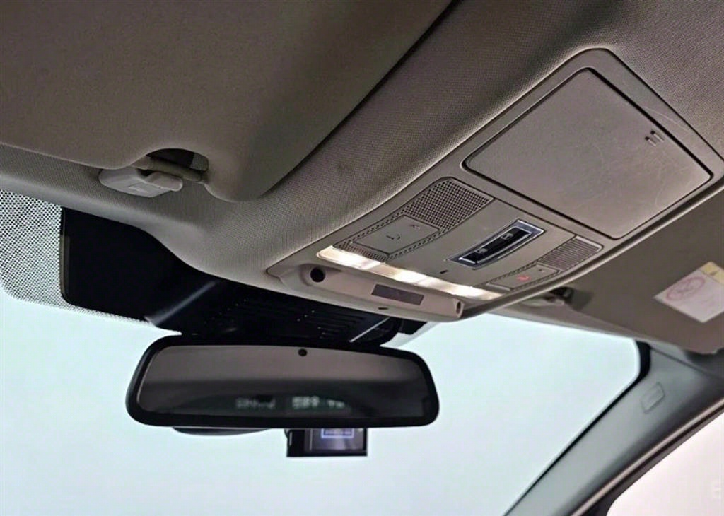 Land Rover Discovery Sports - Vista 8