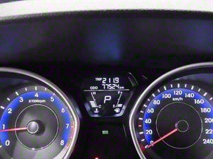 HYUNDAI Avante - Vista 12