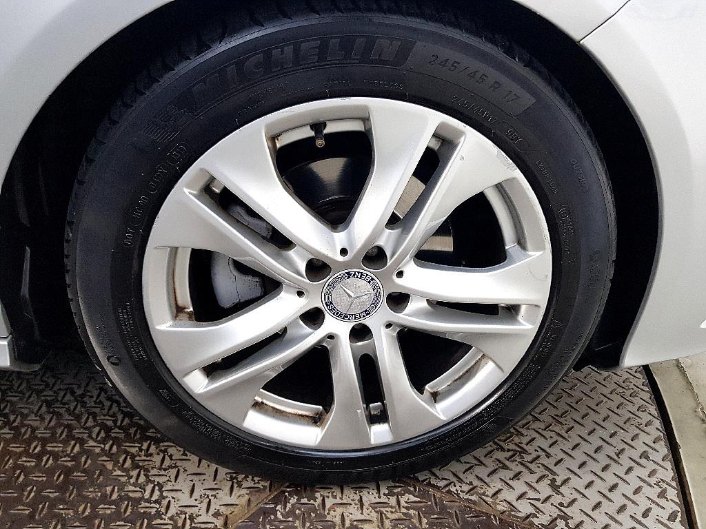 Mercedes Benz E class 2010 Plateado - Importación desde Corea - HF Imports Iquique - Foto 20