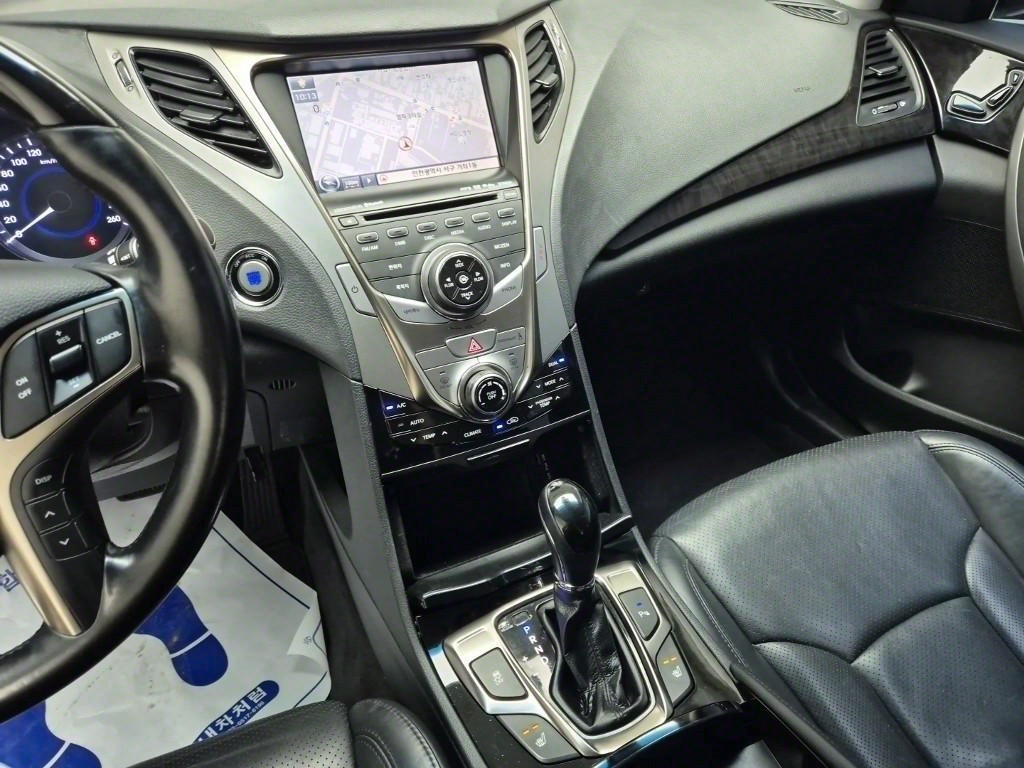 HYUNDAI Grandeur - Vista 8