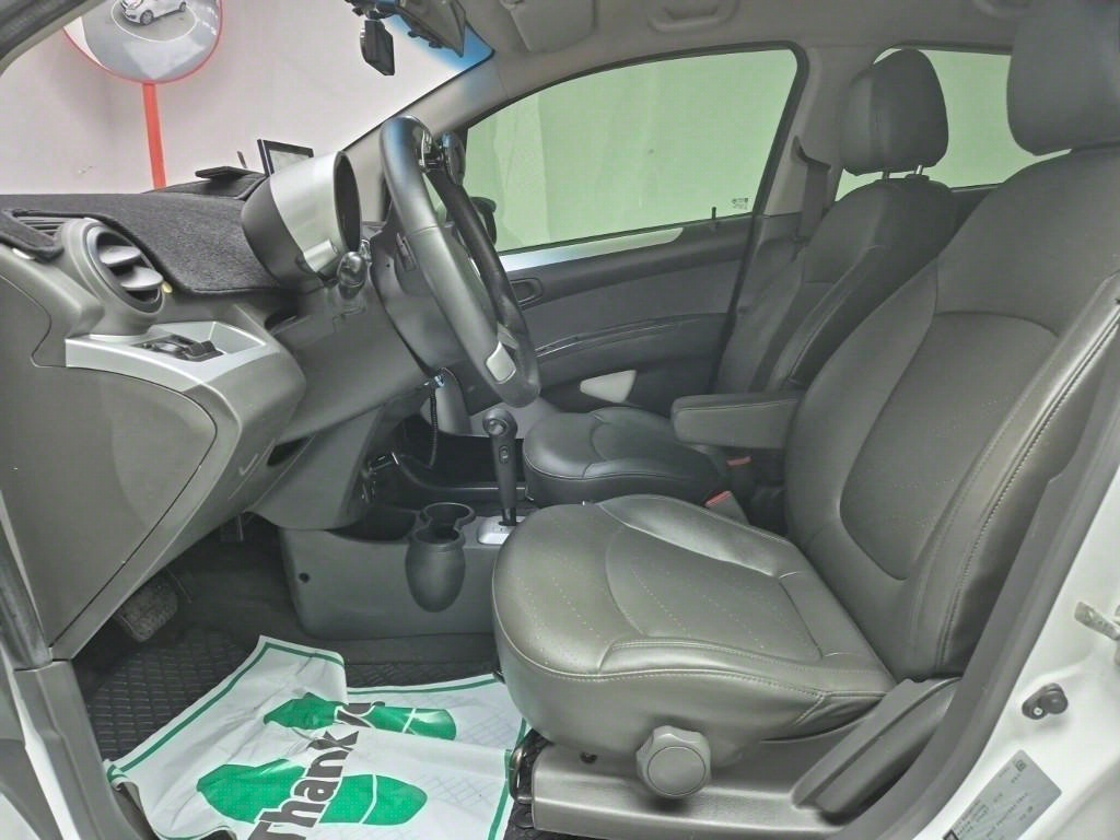 Chevrolet Spark - Vista 11