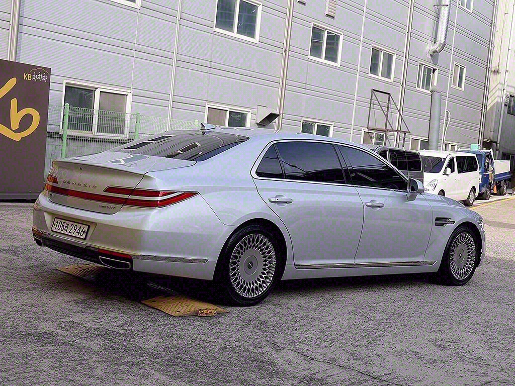 Genesis G90 - Vista 7