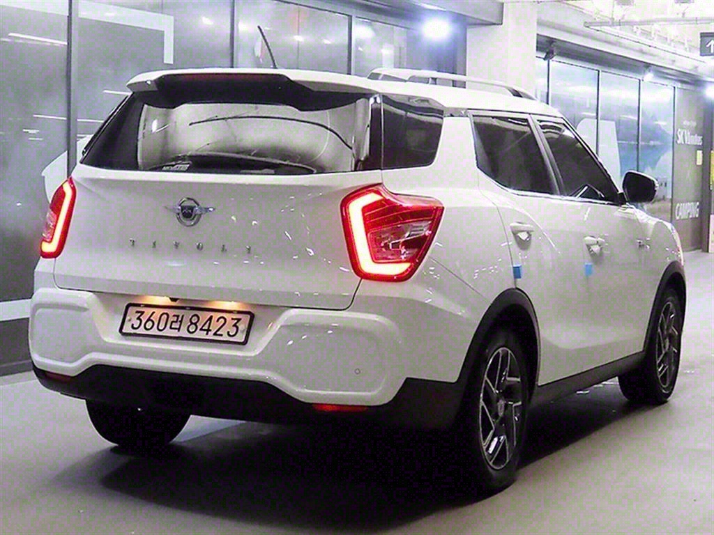 Ssangyong Tivoli - Vista 4