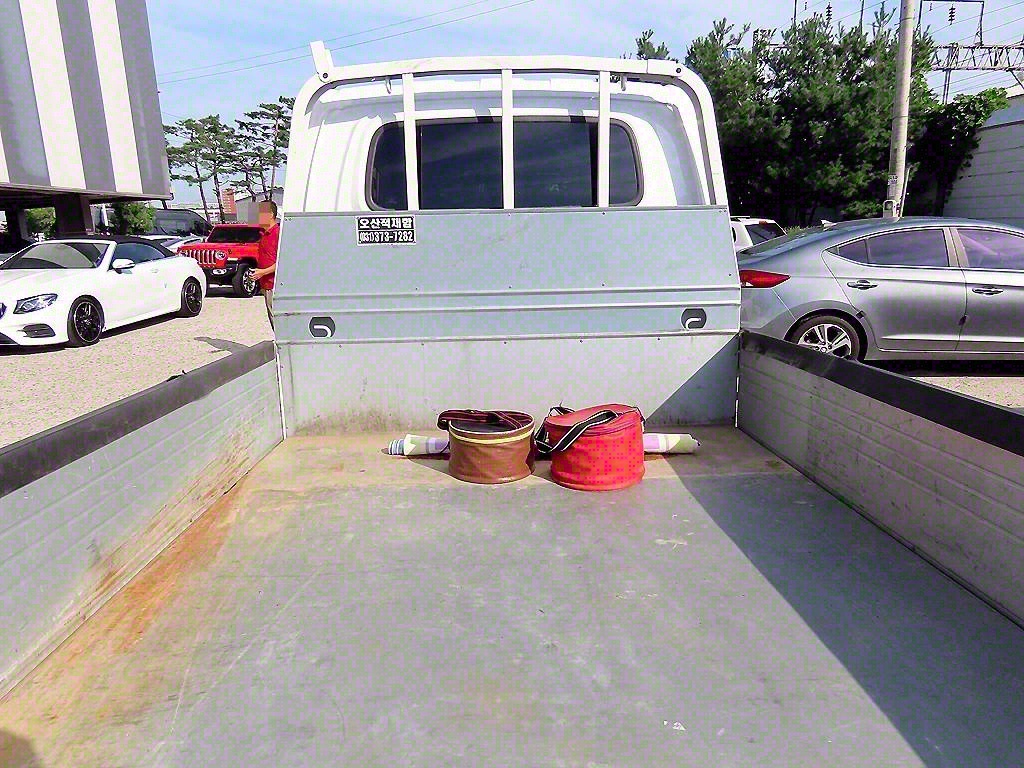Small Truck Cargo (small) - Vista 5