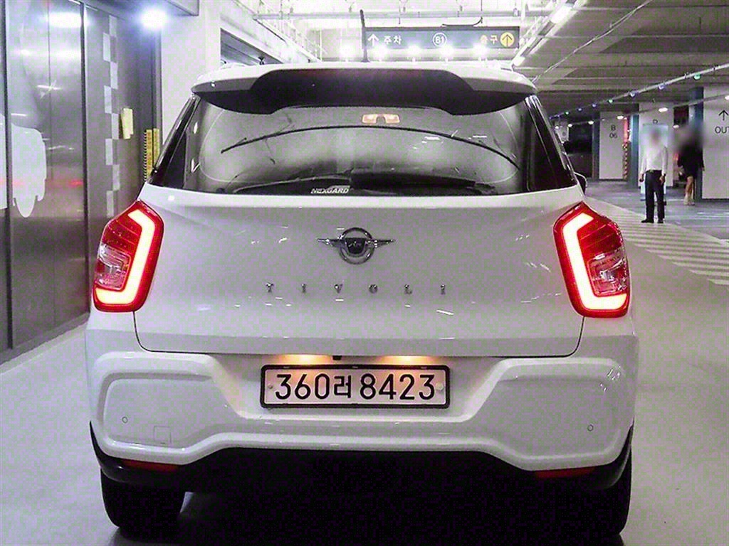 Ssangyong Tivoli - Vista 5