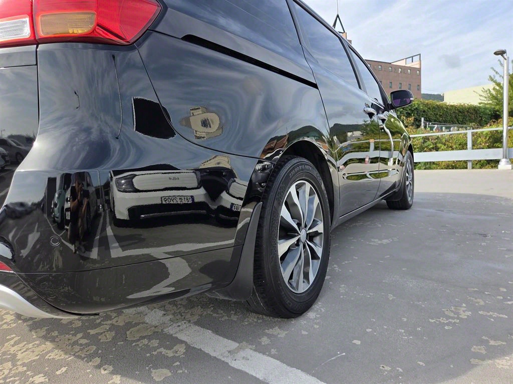 KIA Carnival 2015 Negro - Importación desde Corea - HF Imports Iquique - Foto 20