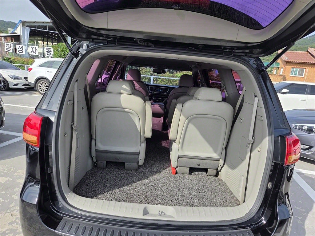 KIA Carnival 2015 Negro - Importación desde Corea - HF Imports Iquique - Foto 17