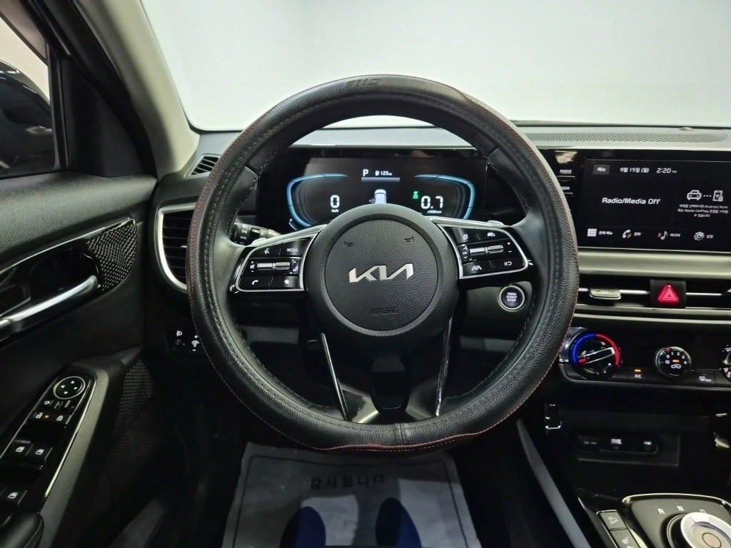 KIA Seltos - Vista 9