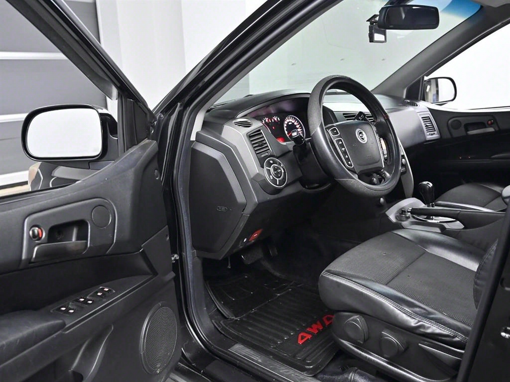 Ssangyong Korando 2014 Negro - Importación desde Corea - HF Imports Iquique - Foto 13