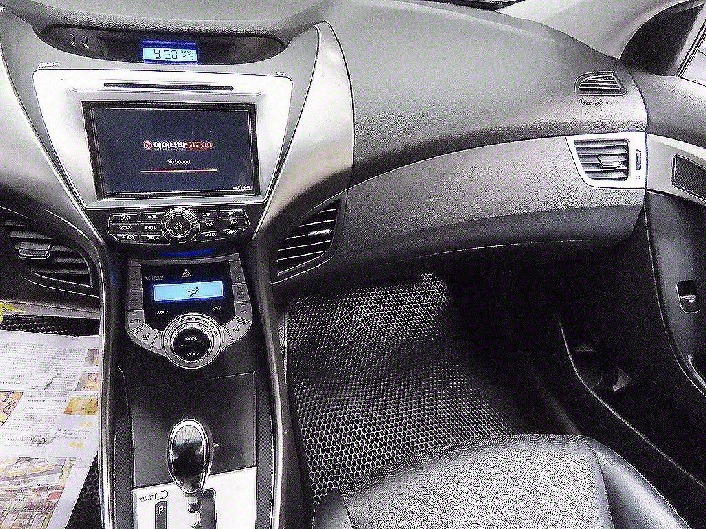 HYUNDAI Avante 2012 Blanco - Importación desde Corea - HF Imports Iquique - Foto 9