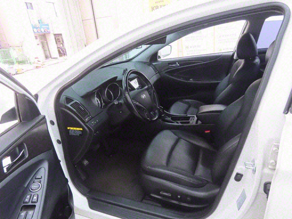 HYUNDAI Sonata - Vista 5