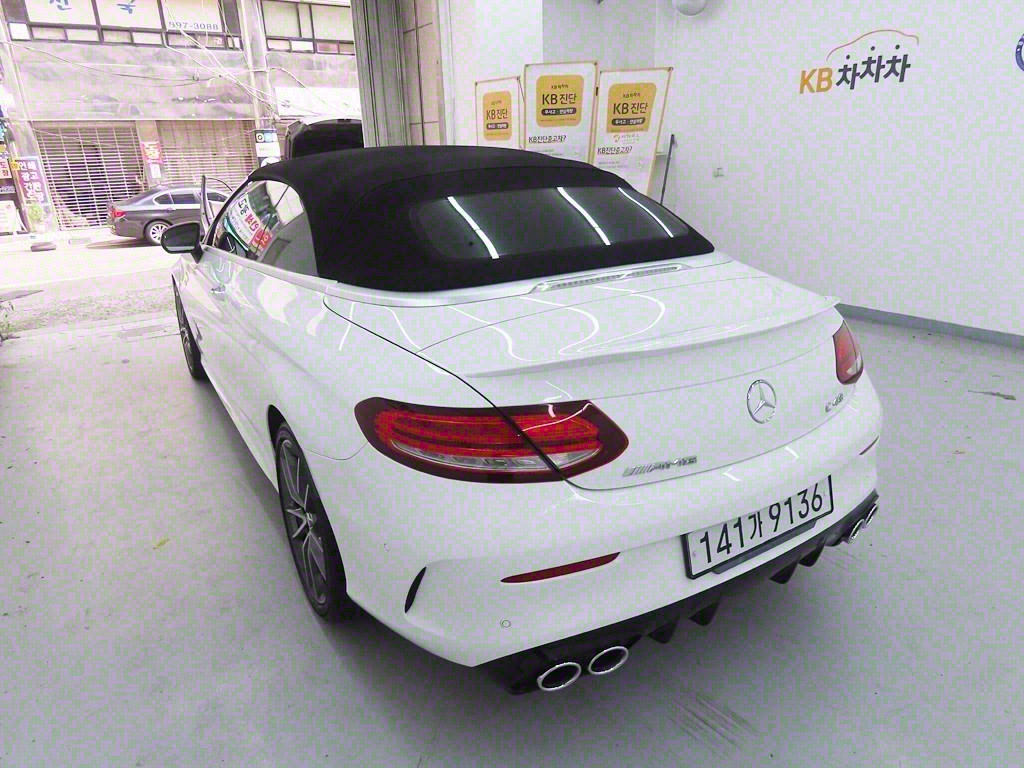 Mercedes Benz C Class - Vista 4