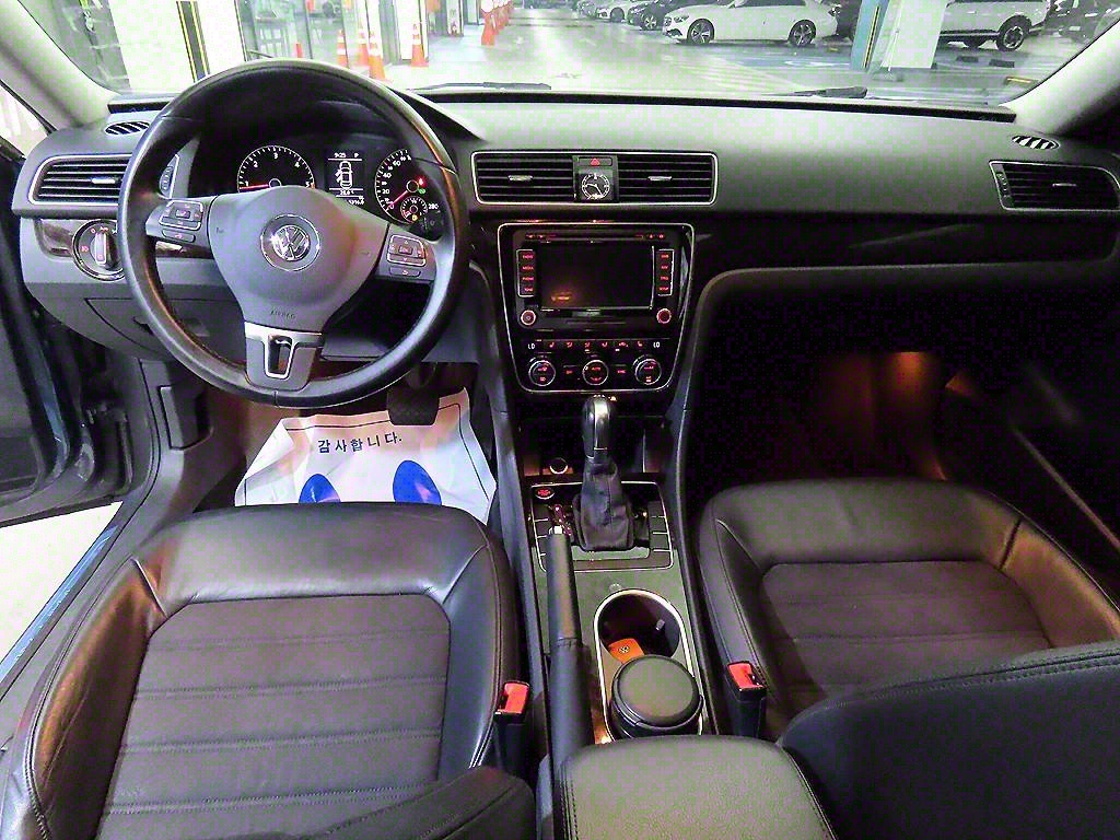 Volkswagen Passat - Vista 10