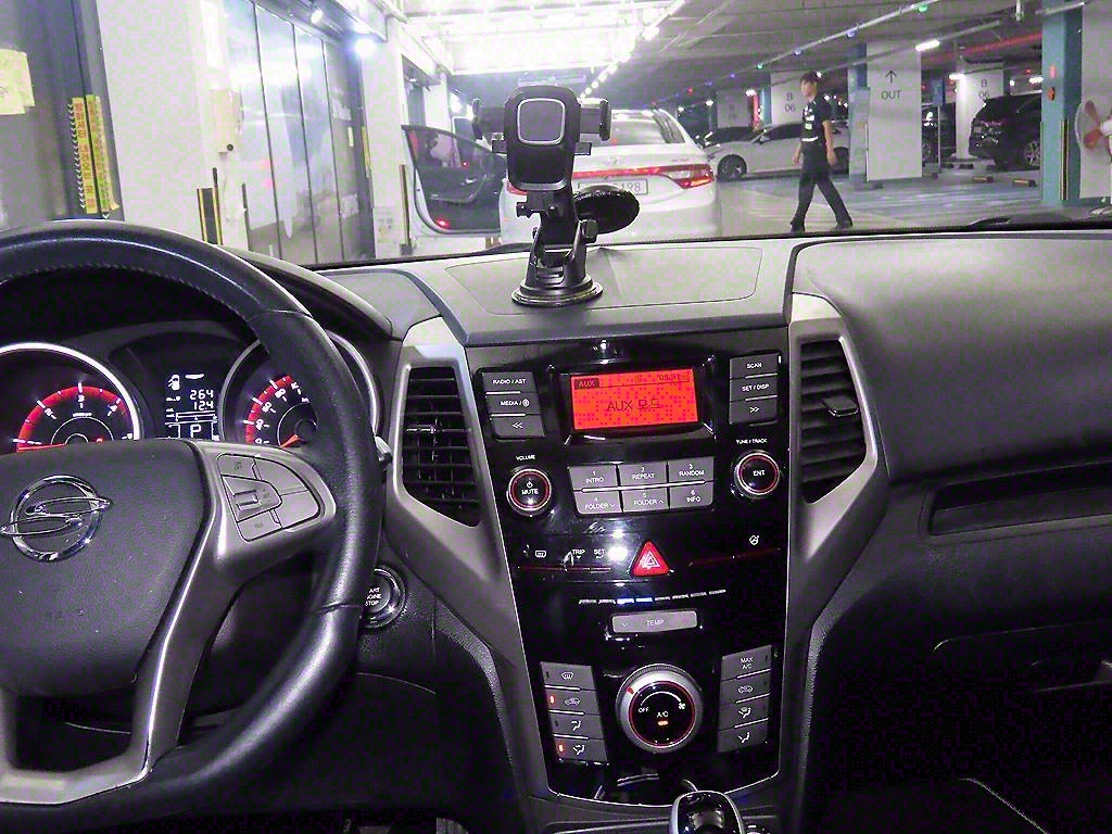 Ssangyong Tivoli - Vista 11