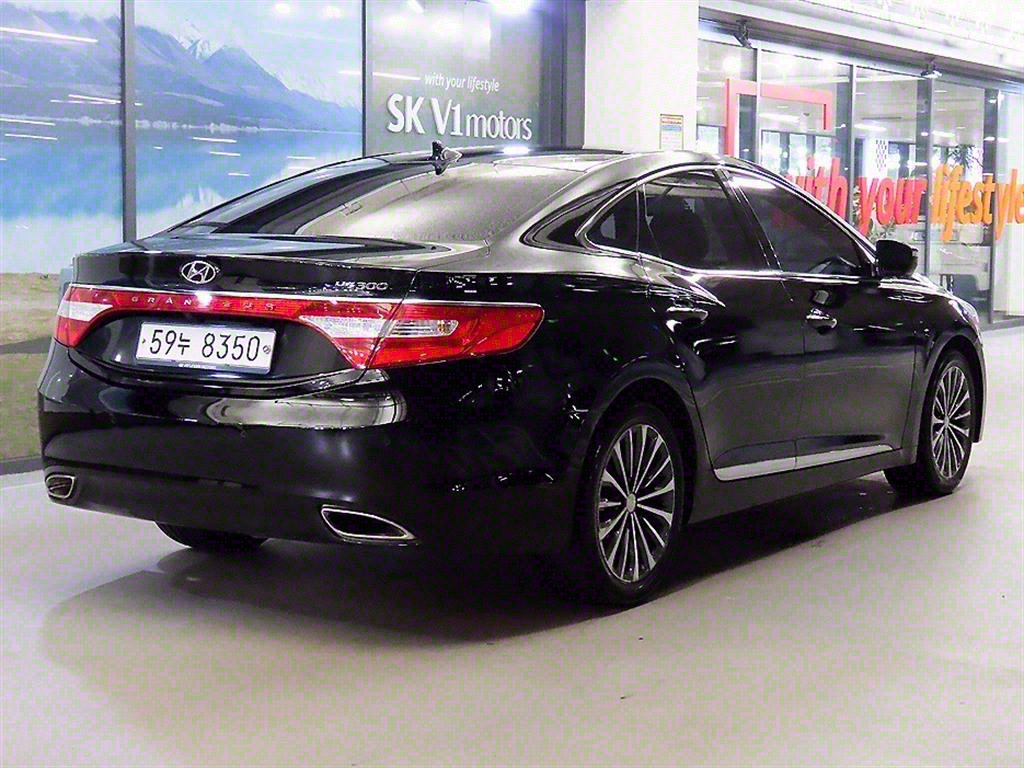 HYUNDAI Grandeur - Vista 4