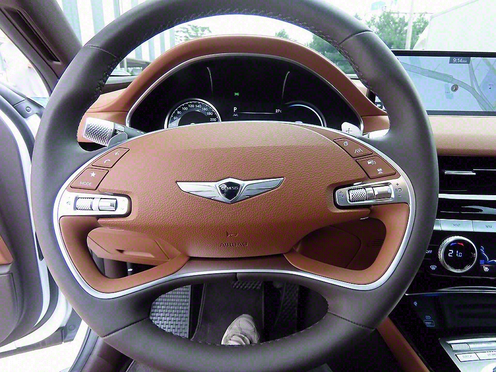 Genesis G80 - Vista 8