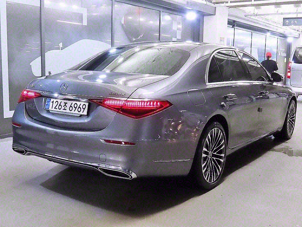 Mercedes Benz S Class - Vista 4
