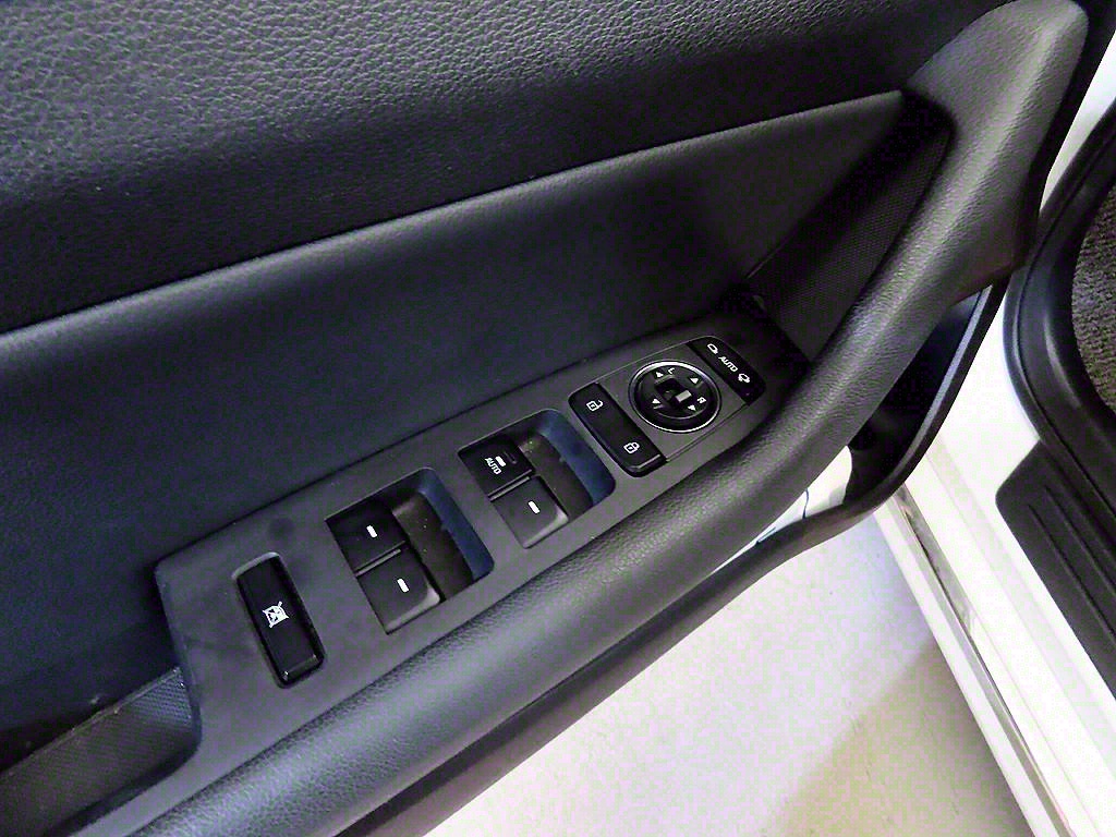 HYUNDAI Sonata 2015 Blanco - Importación desde Corea - HF Imports Iquique - Foto 13