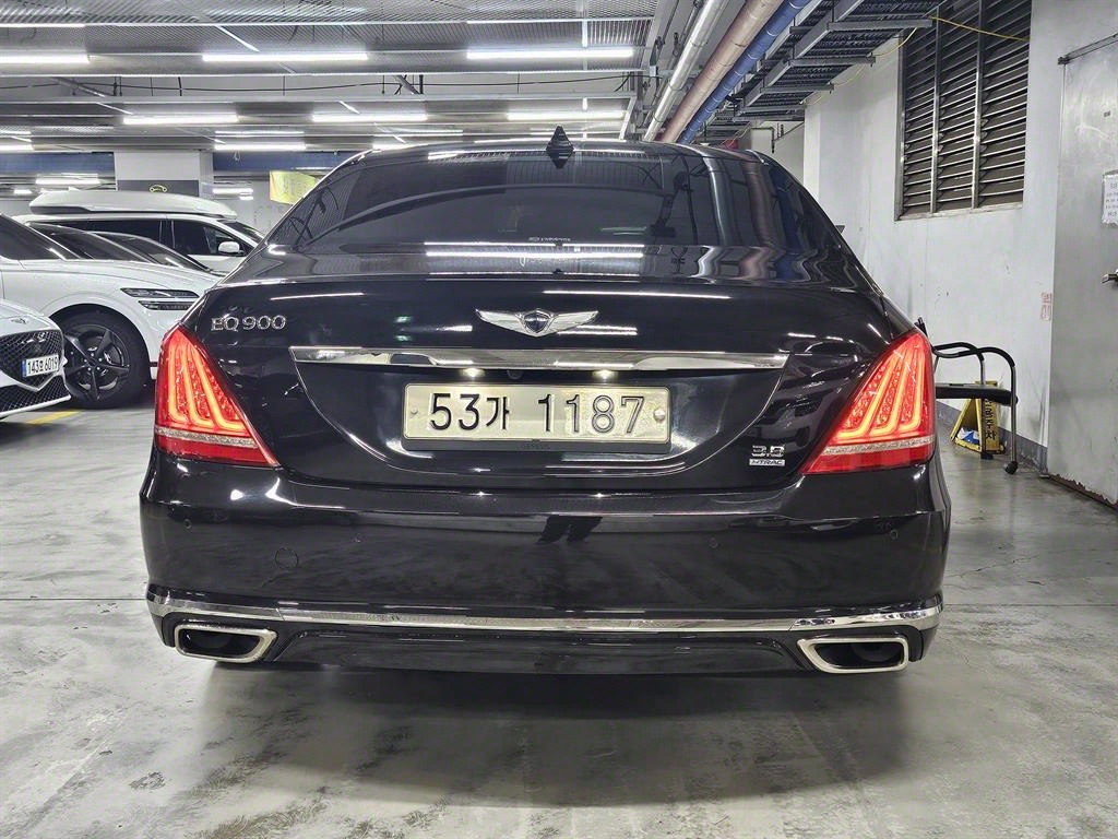 Genesis EQ900 - Vista 4