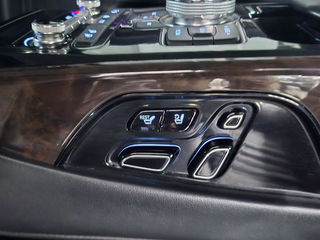 Genesis EQ900 - Vista 11