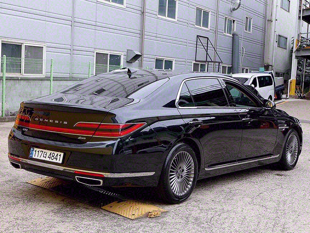 Genesis G90 - Vista 7