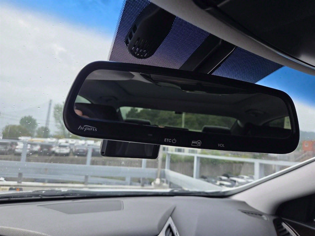 HYUNDAI Grandeur - Vista 7