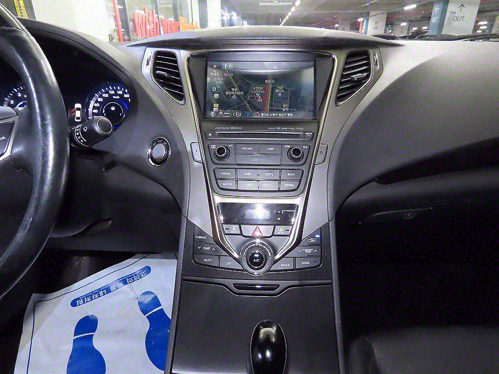 HYUNDAI Grandeur - Vista 11