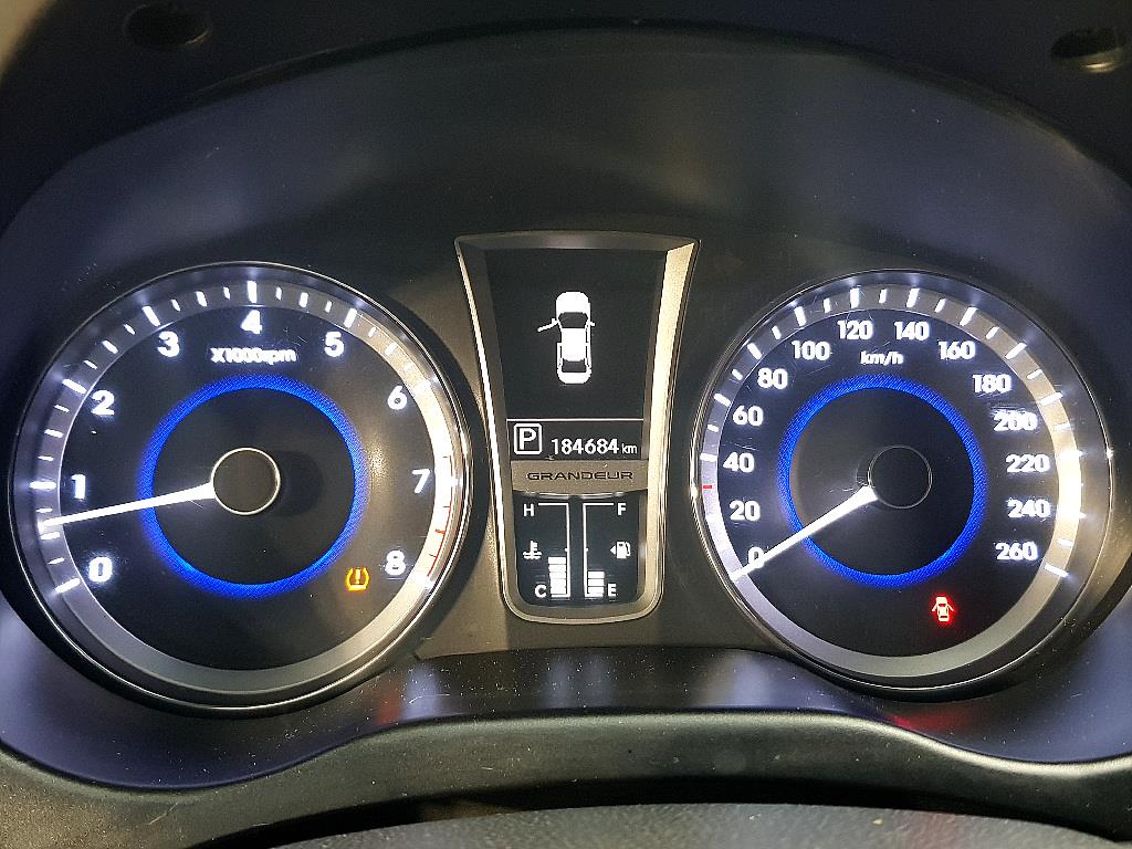 HYUNDAI Grandeur - Vista 7