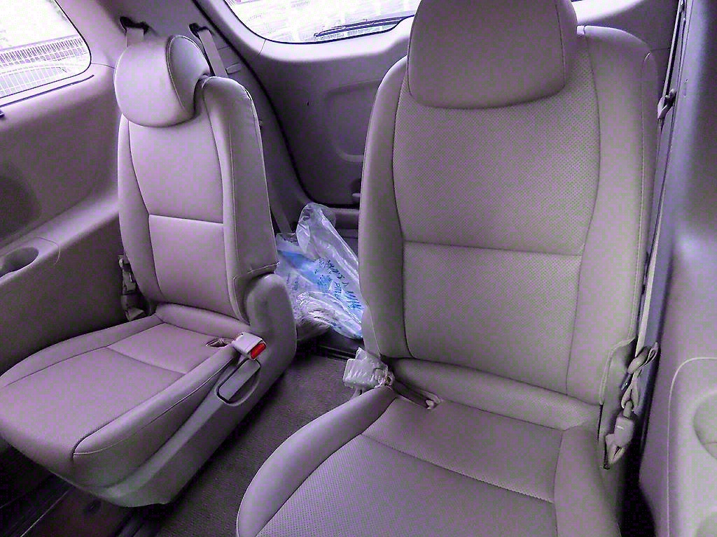 KIA Carnival - Vista 7