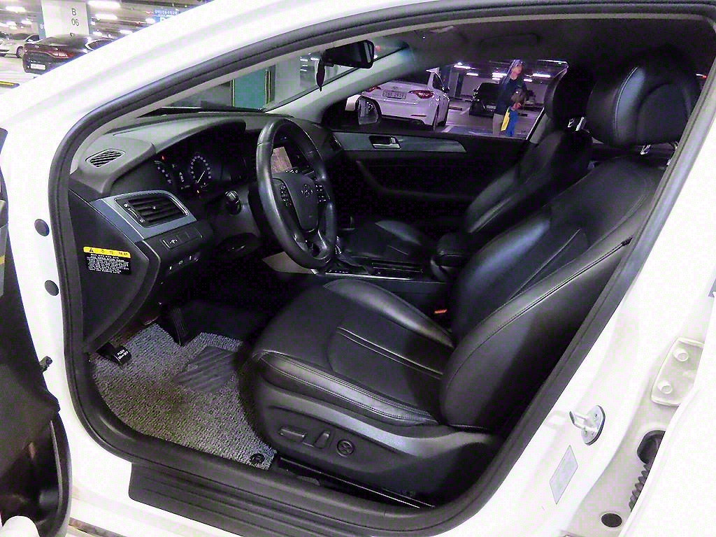 HYUNDAI Sonata - Vista 6