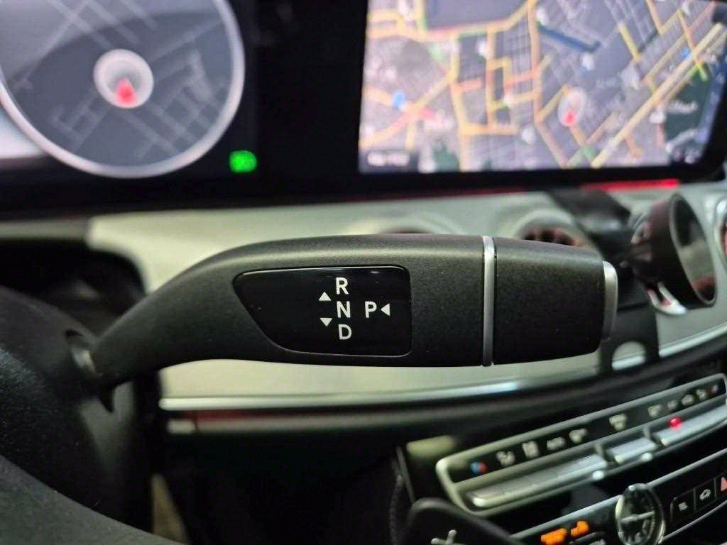 Mercedes Benz CLS Class - Vista 8