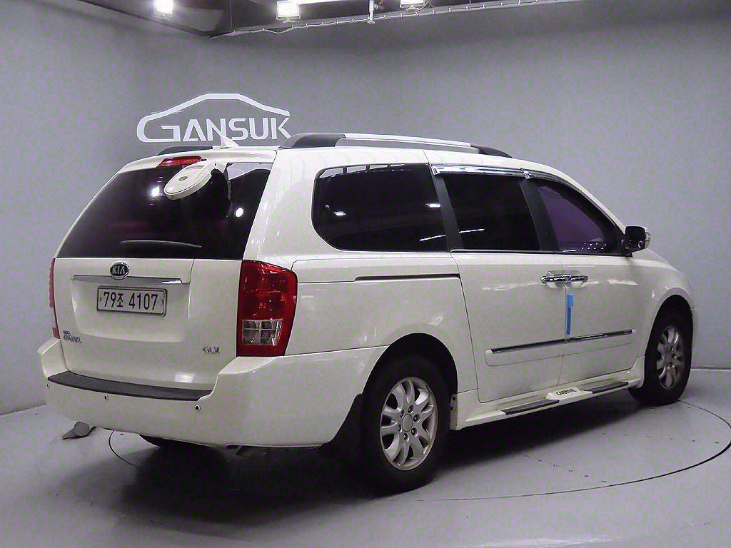 KIA Carnival - Vista 7