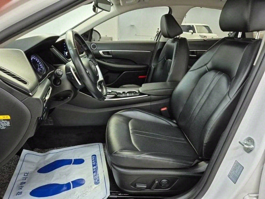 HYUNDAI Sonata - Vista 11