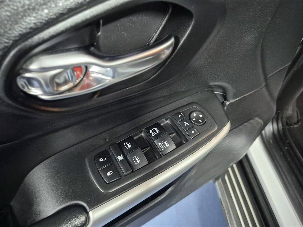 Jeep Cherokee - Vista 8