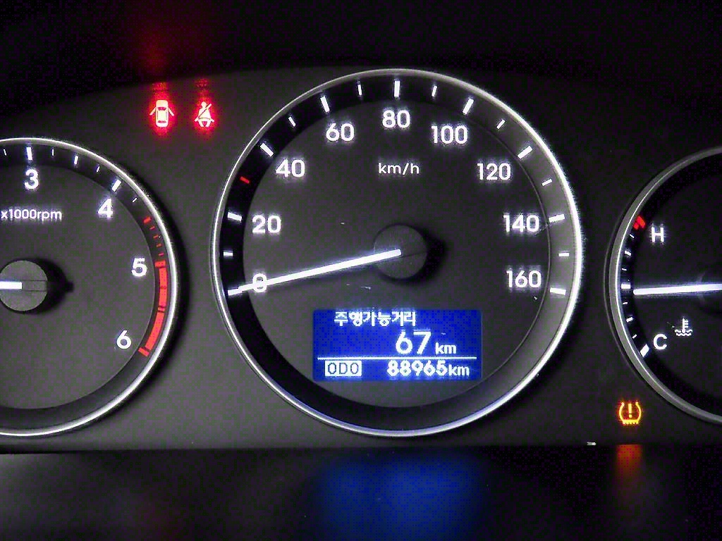 HYUNDAI Starex - Vista 8