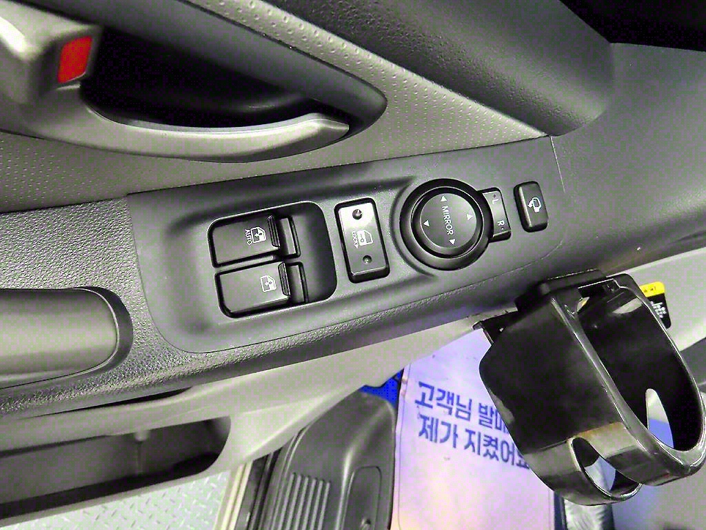 HYUNDAI Starex - Vista 11