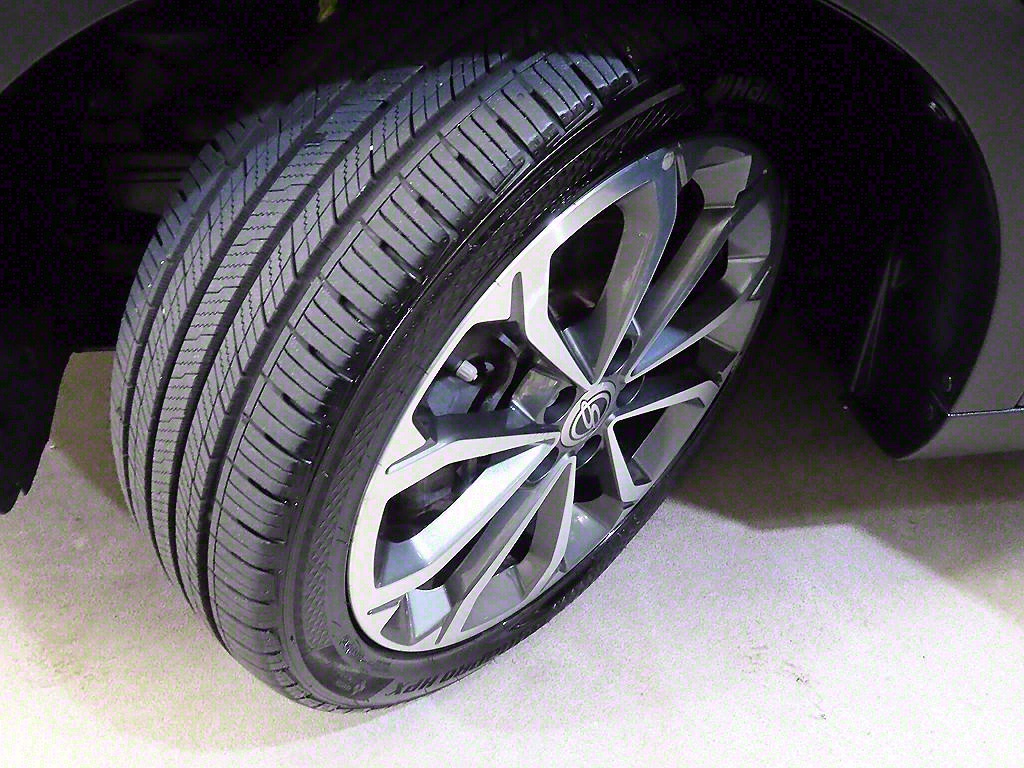 Ssangyong Tivoli - Vista 8