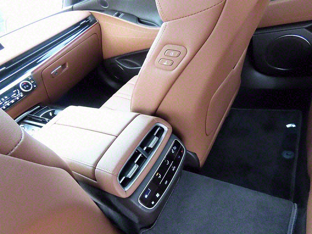 Genesis G80 2024 Blanco - Importación desde Corea - HF Imports Iquique - Foto 14