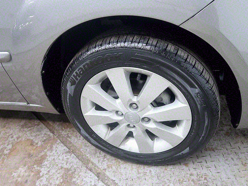 KIA Pride 2011 Gris - Importación desde Corea - HF Imports Iquique - Foto 8