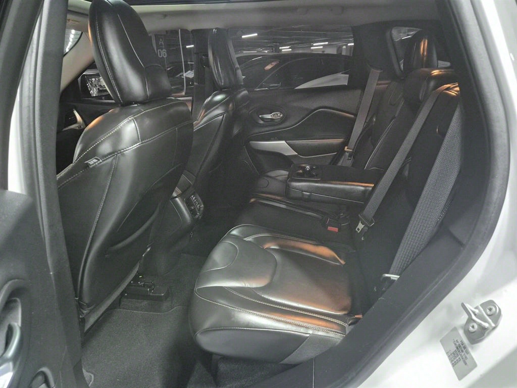 Jeep Cherokee - Vista 7