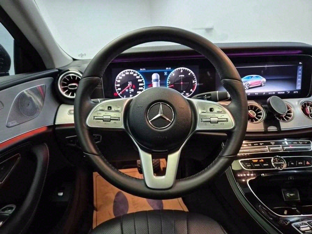 Mercedes Benz CLS Class - Vista 9