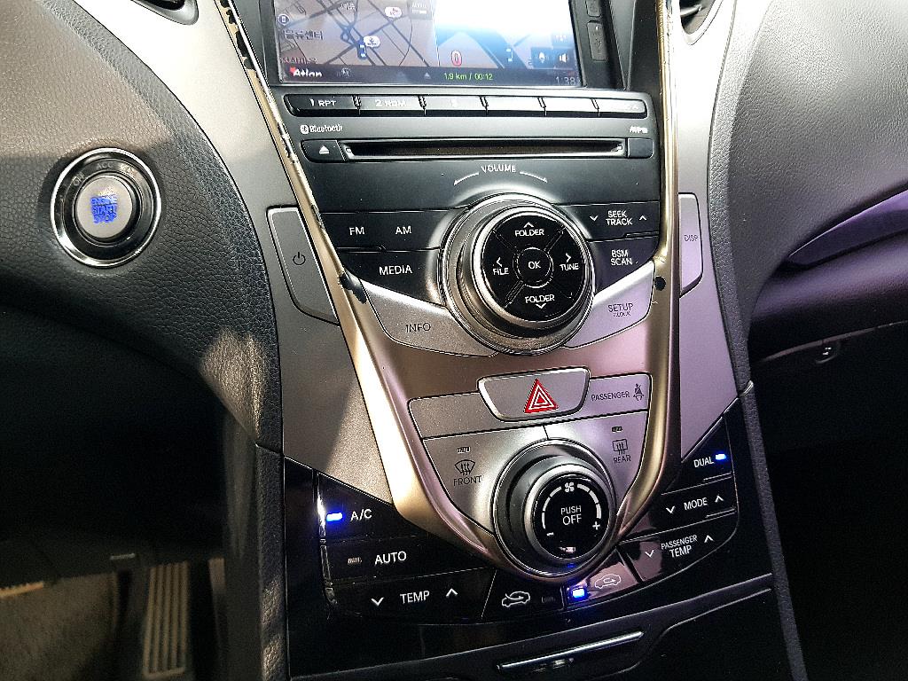 HYUNDAI Grandeur - Vista 12